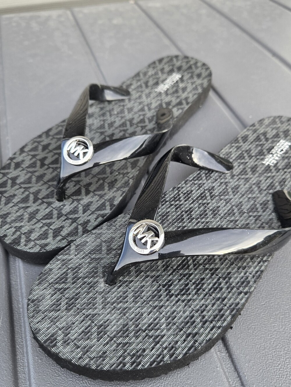Michael Kors MK Logo Platform Flip Flops Black Women’s Sandals Size 9